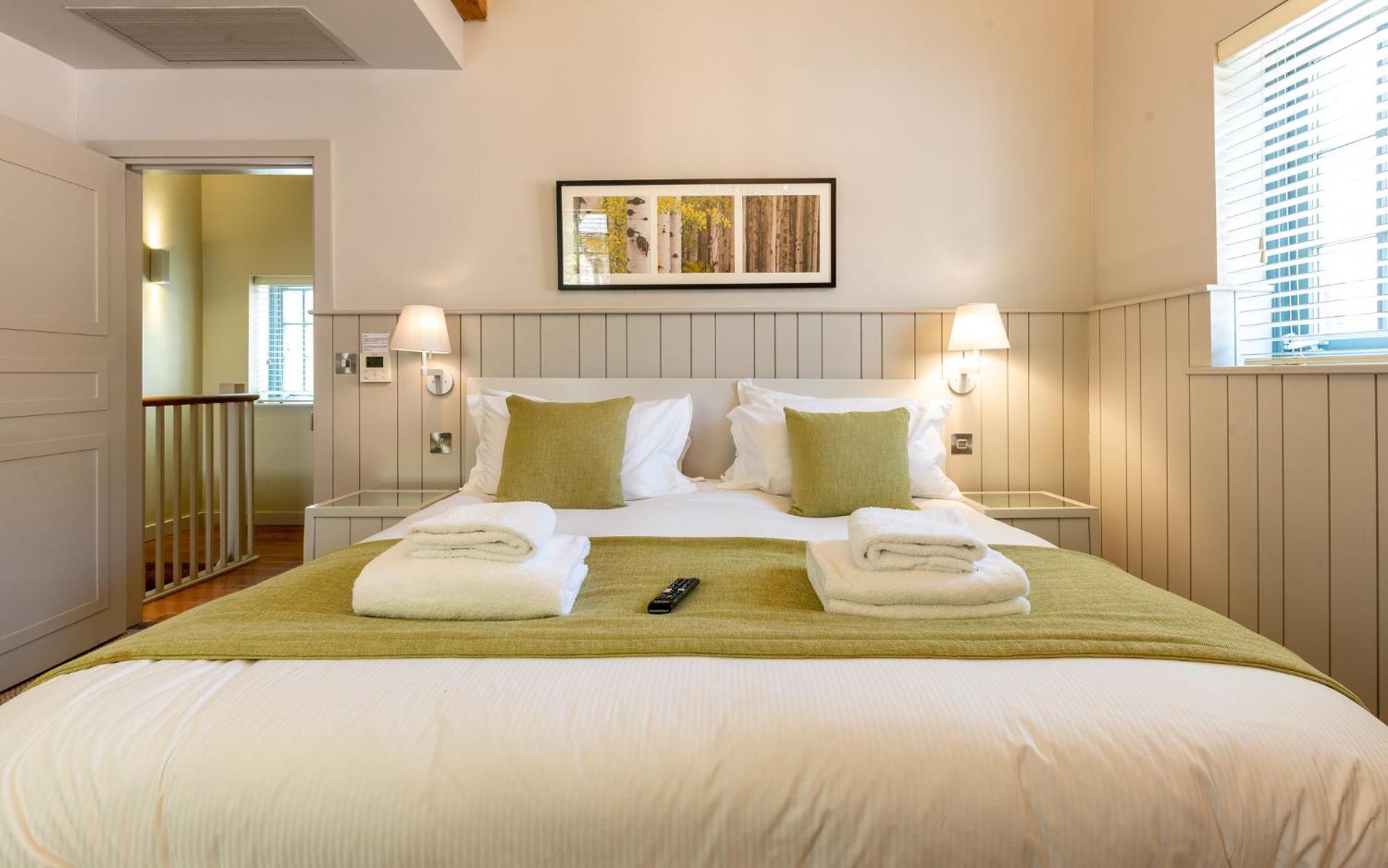 The Lawrance Luxury Aparthotel - يورك المظهر الخارجي الصورة