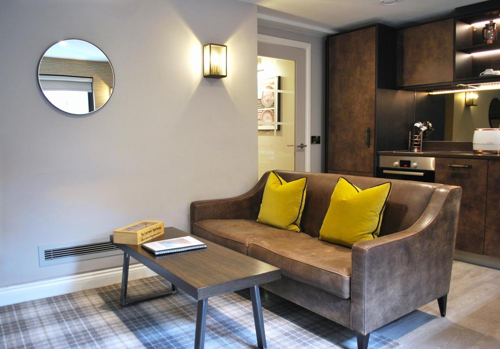 The Lawrance Luxury Aparthotel - يورك المظهر الخارجي الصورة
