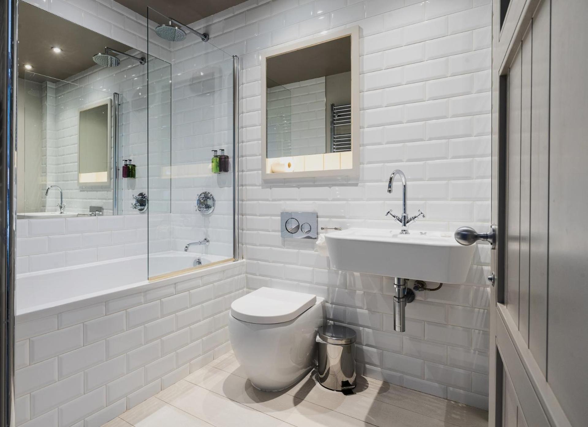 The Lawrance Luxury Aparthotel - يورك المظهر الخارجي الصورة
